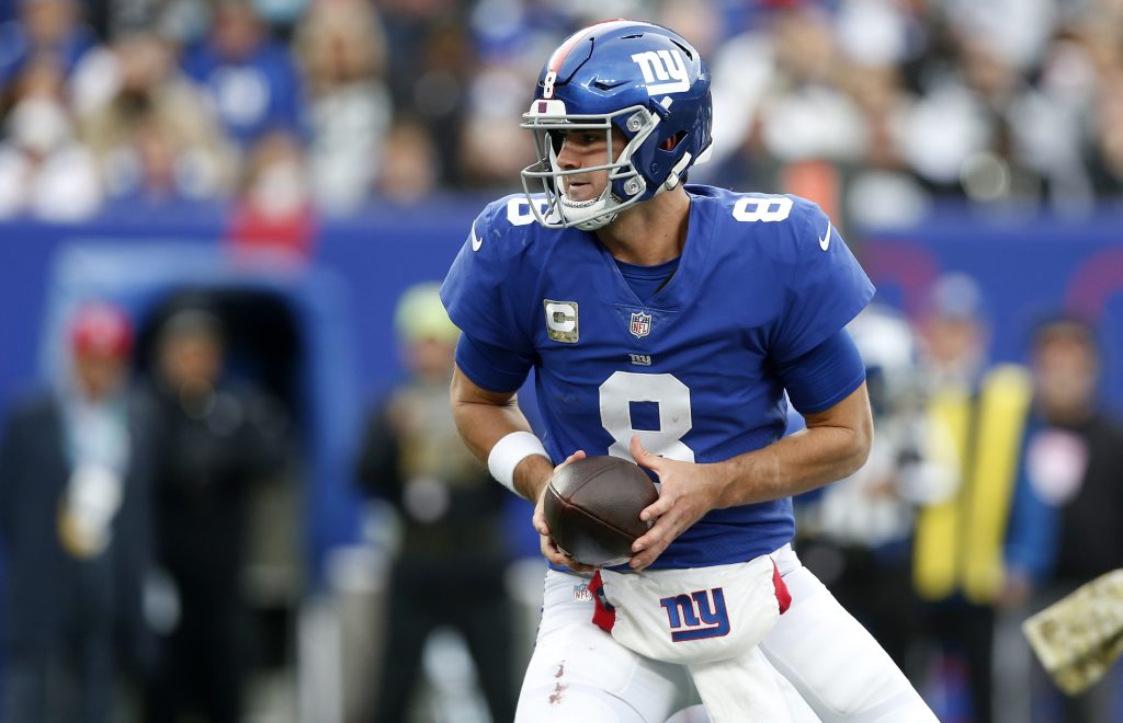 Fantasy Trade Advice Who to trade for who to sell who to target buy/sell Week 10 NFL Fantasy Football