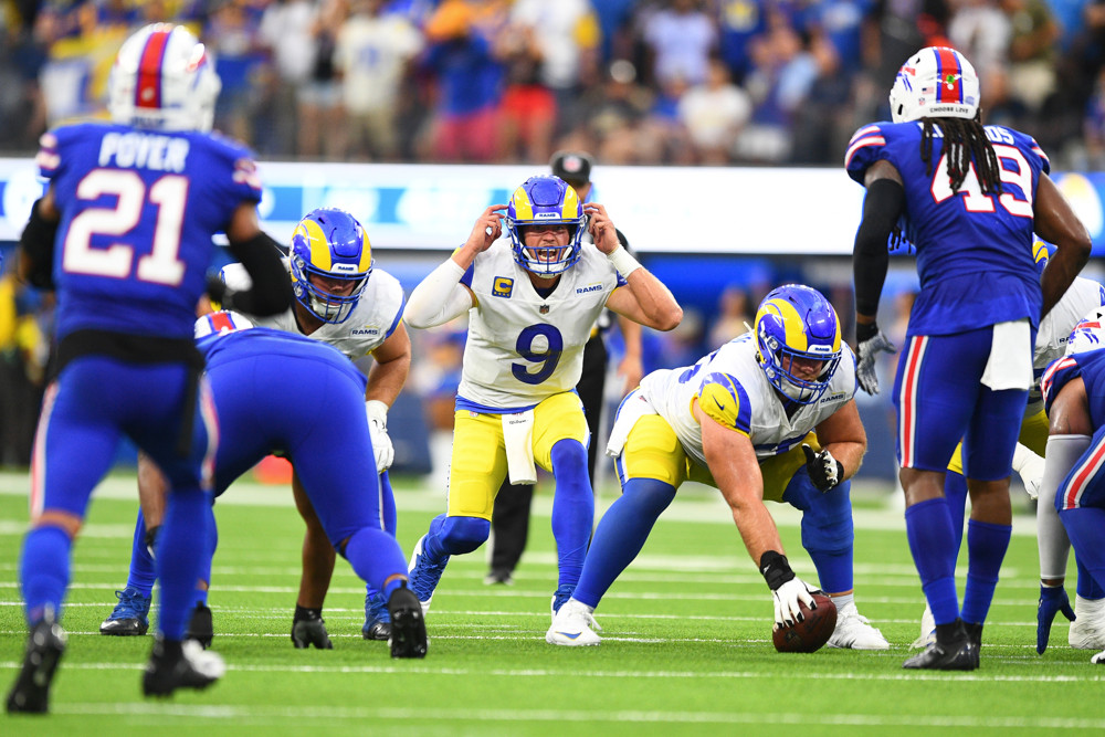 Week 15 Thursday Preview TNF Players to Know Fantasy Points Data Suite Start/Sit advice