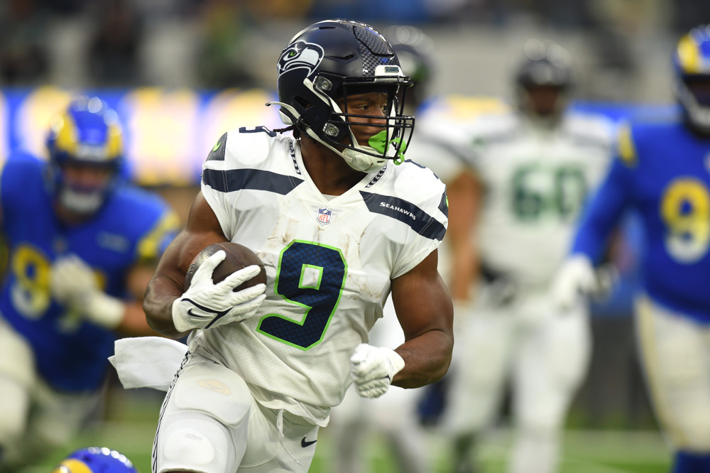 wp-content/uploads/2023/06/kenneth-walker-iconsportswire.jpg