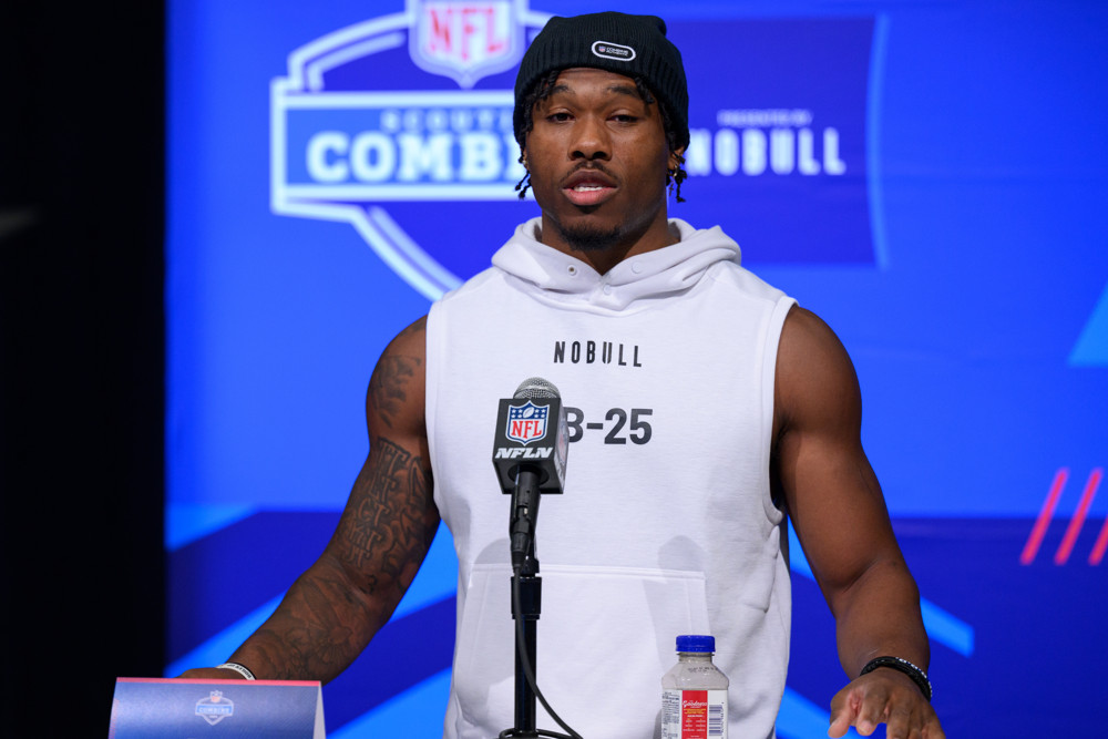 NFL Combine numbers metrics to know fantasy success data 40 yard dash broad jump vertical shuttle drill field testing quarterbacks running backs wide receivers tight ends FF dynasty fantasy football