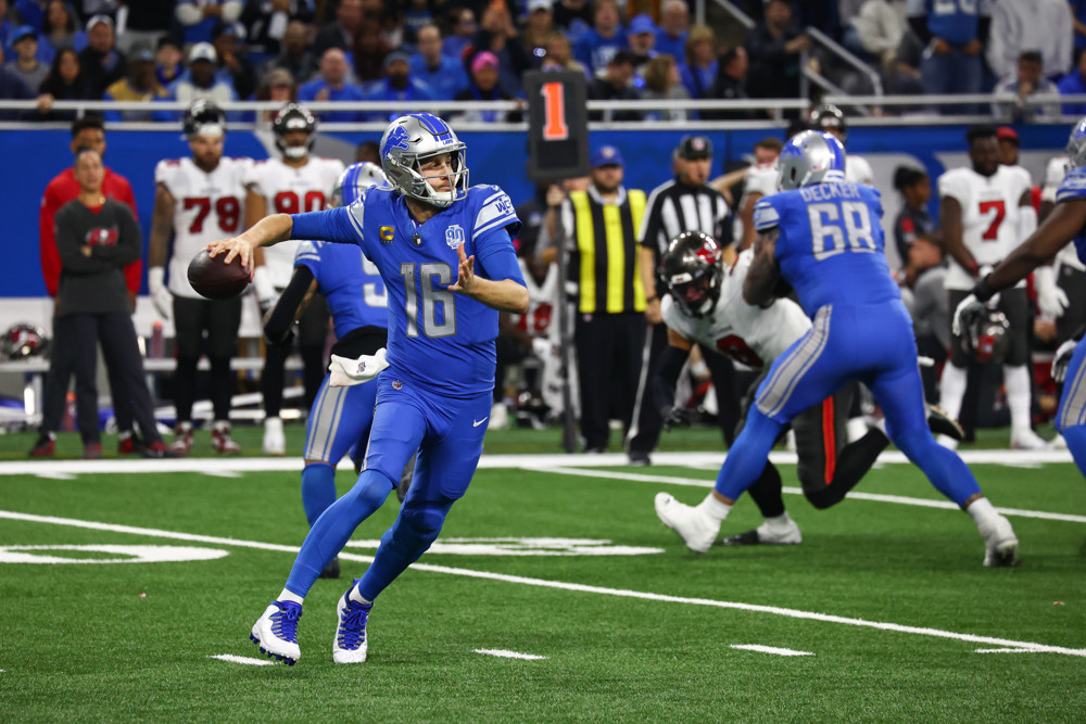 Week 12 Quarterback Start/Sit Advice Players to Know Fantasy Football Lineup Roster Help FF QB You Need