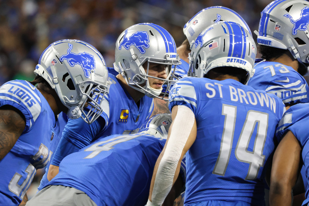 Week 13 Thursday Preview Thanksgiving Black Friday Games Players to Know Fantasy Points Data Suite Start/Sit advice