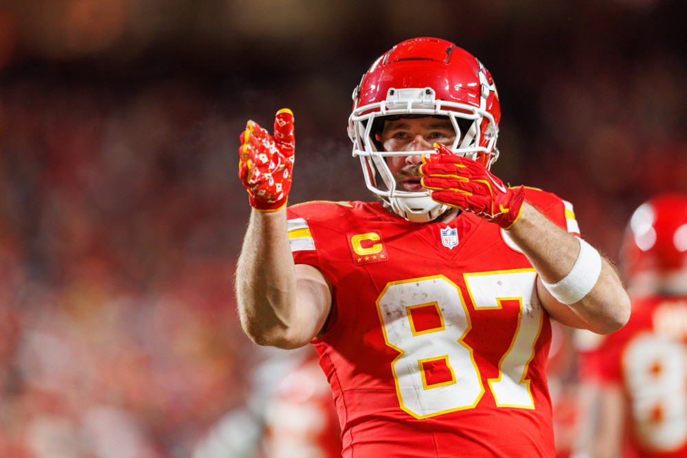 SuperFlex Startup Mock Draft Dynasty Fantasy Football FF Roster Construction How To Build A Championship Team NFL Tight End Premium SF Example Board 2025